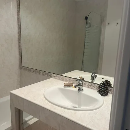 Apartament Parc Exflora With Parking, 2br