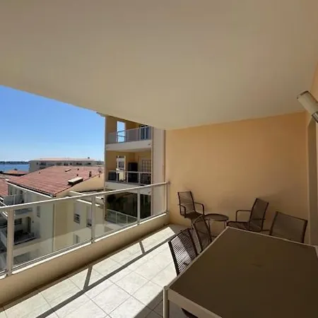 Parc Exflora With Parking, 2br Lejlighed *